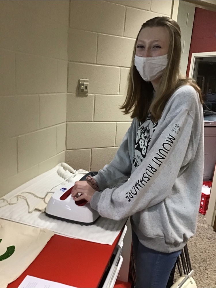 Student using EasyPress.