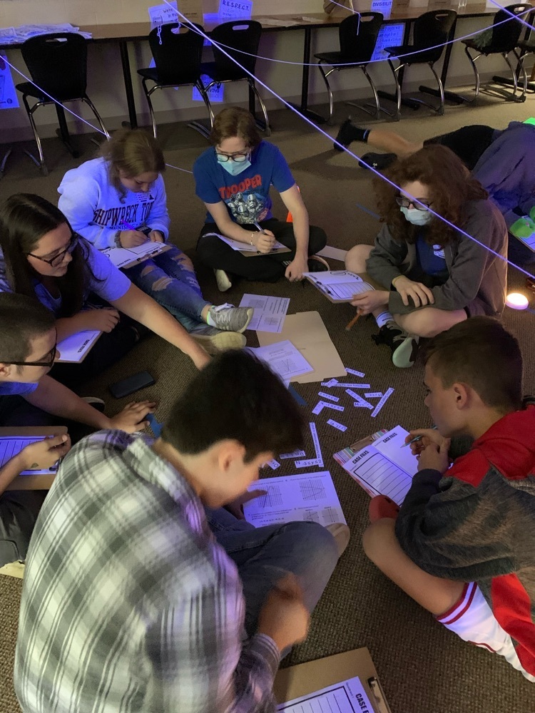 Agents working in Algebra.